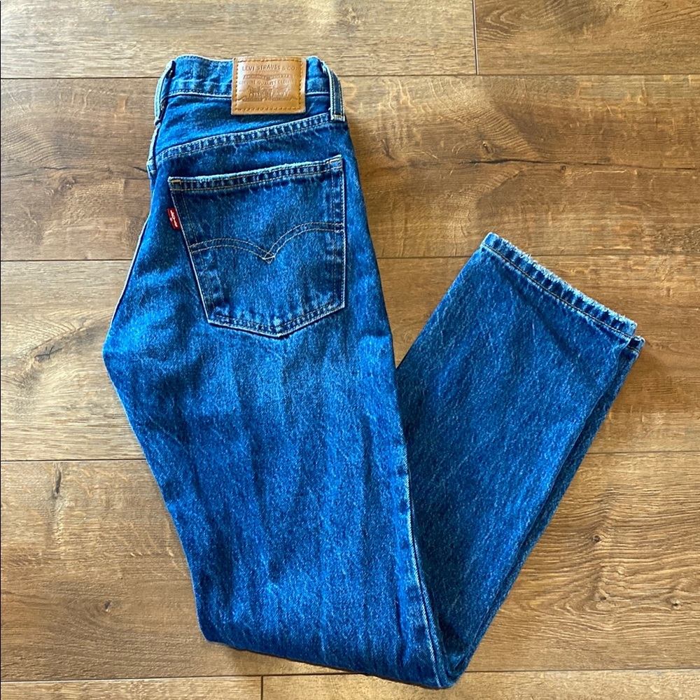 NWOT Levi’s Middy Straight Jeans